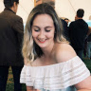 Meet your Posher, Laura